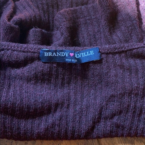 Brandy Melville crop top - Picture 3 of 3